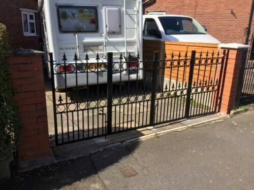 Fold driveway gates - bi-fold, design