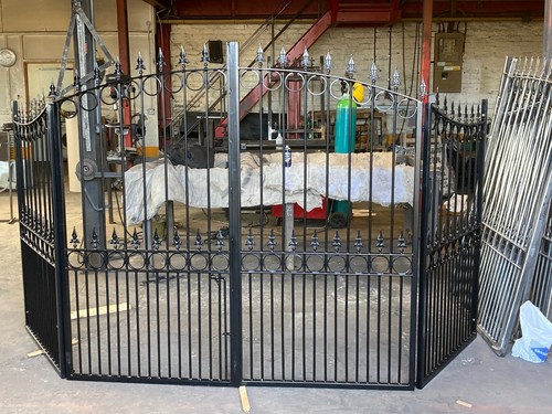 Fold driveway gates pjn31 - bi-fold,