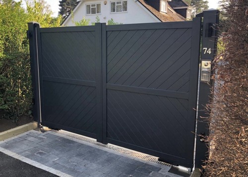 Aluminium driveway gates - driveway,